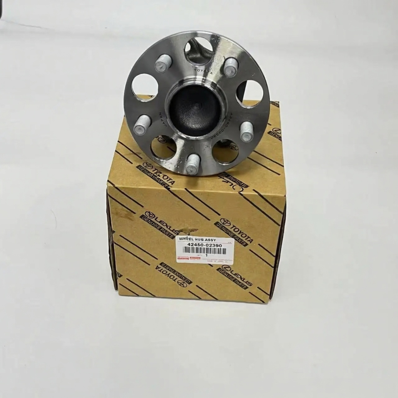 TOYOTA HIGH QUALITY 42450-02390 REAR AXLE HUB AND BEARING ASSEMBLY